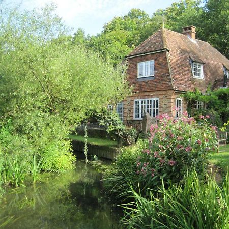 Tilford Mill Cottage ฟาร์แนม ภายนอก รูปภาพ