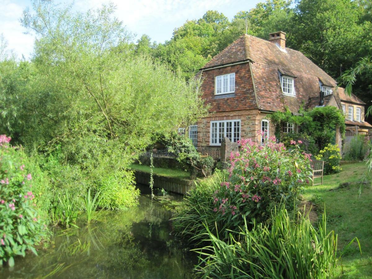 Tilford Mill Cottage ฟาร์แนม ภายนอก รูปภาพ